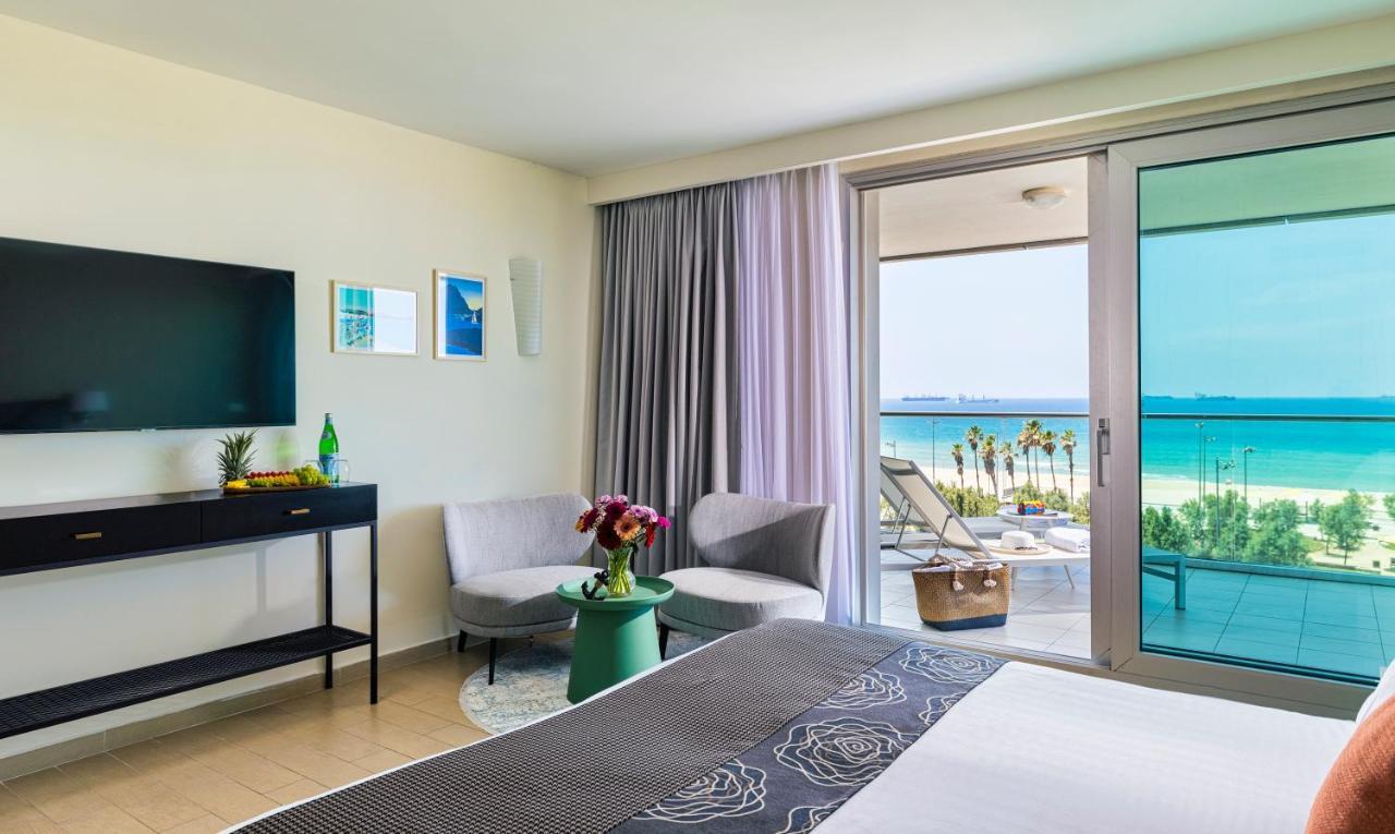 West All Suites Hotel Asdód Kültér fotó