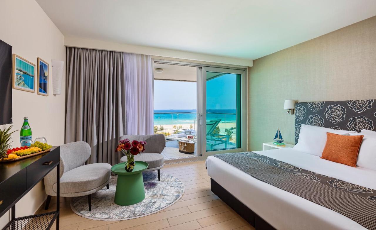 West All Suites Hotel Asdód Kültér fotó