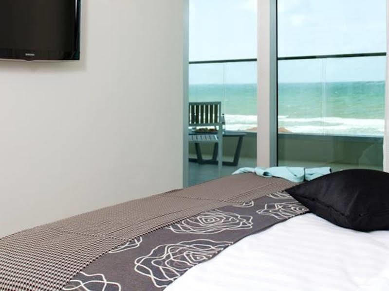 West All Suites Hotel Asdód Kültér fotó