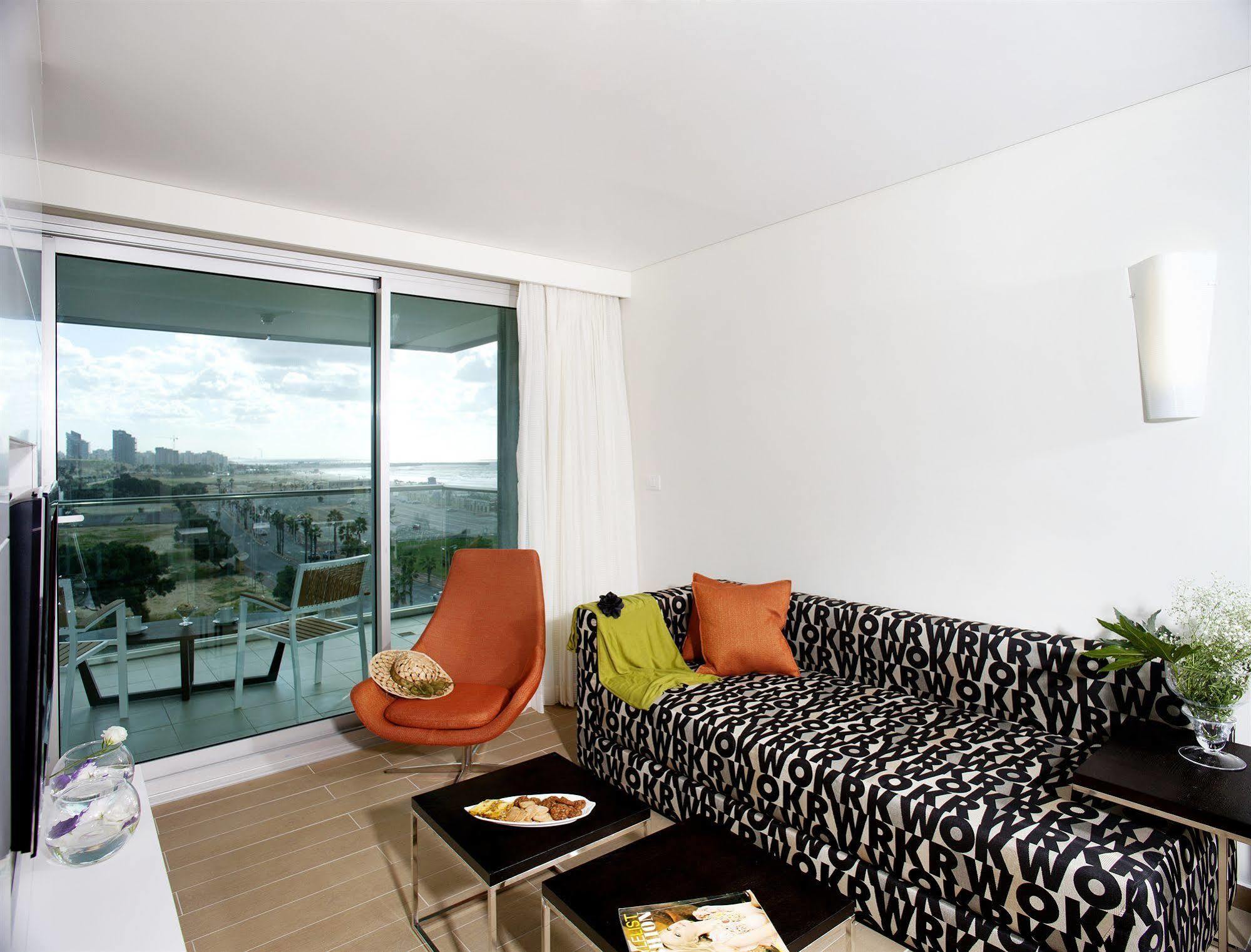 West All Suites Hotel Asdód Kültér fotó
