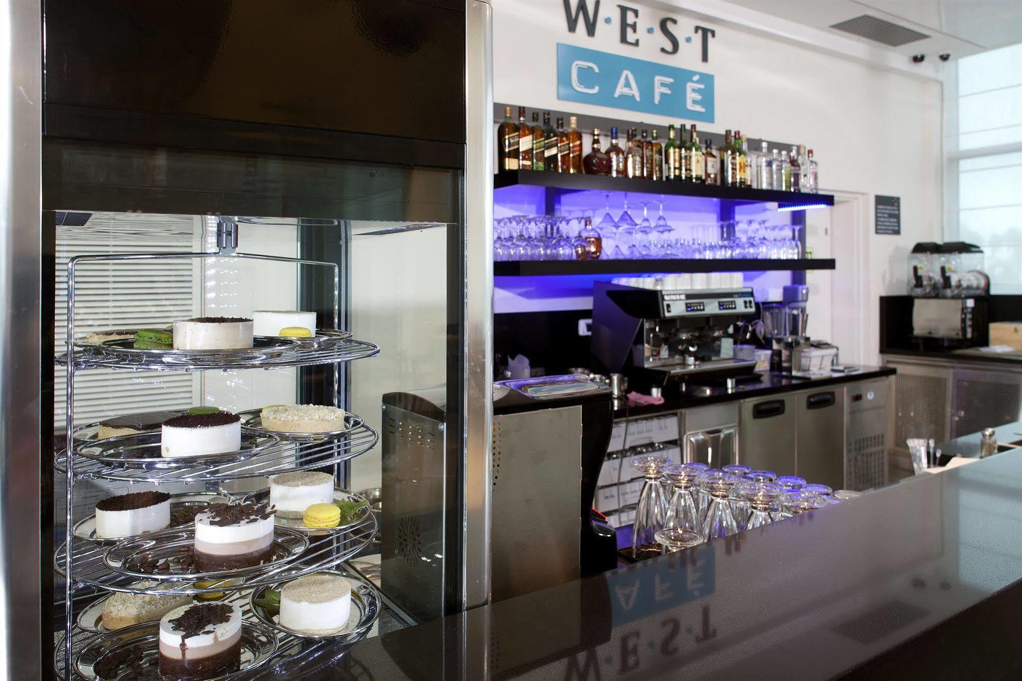 West All Suites Hotel Asdód Kültér fotó